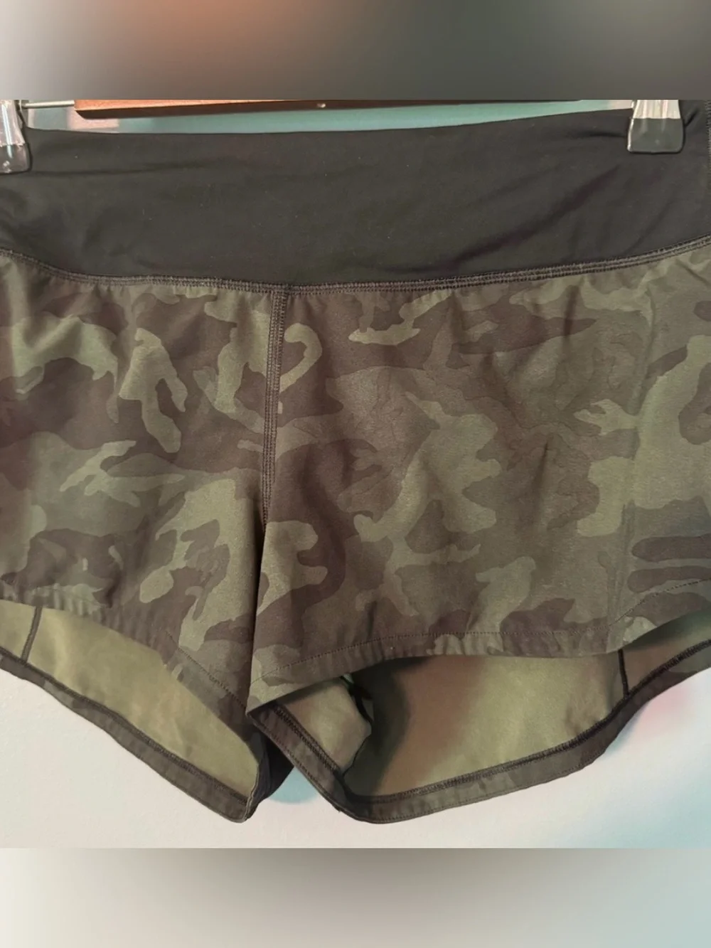 Lululemon Speed Up Short green camo size 10 - Picture 7 of 9